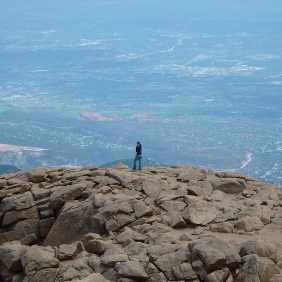 Meet your Posher, Meghan - Picture 7 of 8